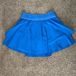 lulu court rival skirt 💙